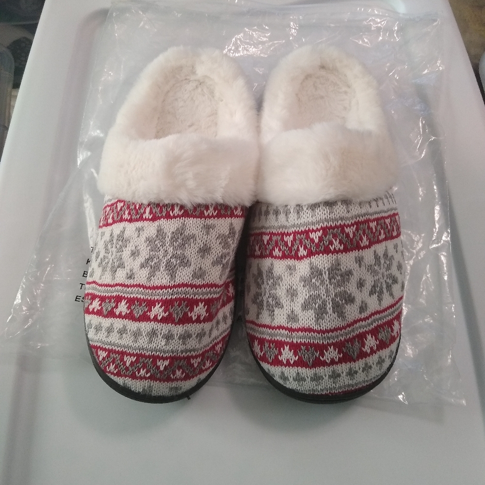 Red and Gray Snowflake Slippers